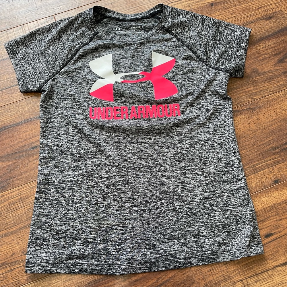 Under Armour top